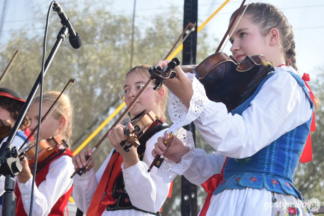 XI Festiwal Tradycji i Folkloru w Domachowie - wesele buskupiańskie i podpisanie umowy partnerskiej