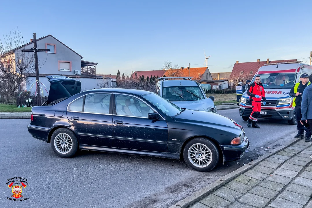 Wrotków. Zderzenie dwóch samochodów osobowych