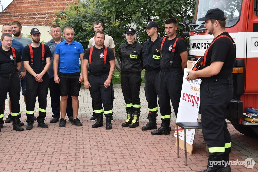 Spotkanie edukacyjno-prezentacyjne w remizie OSP Kromolice - jak używać defibrylatora?