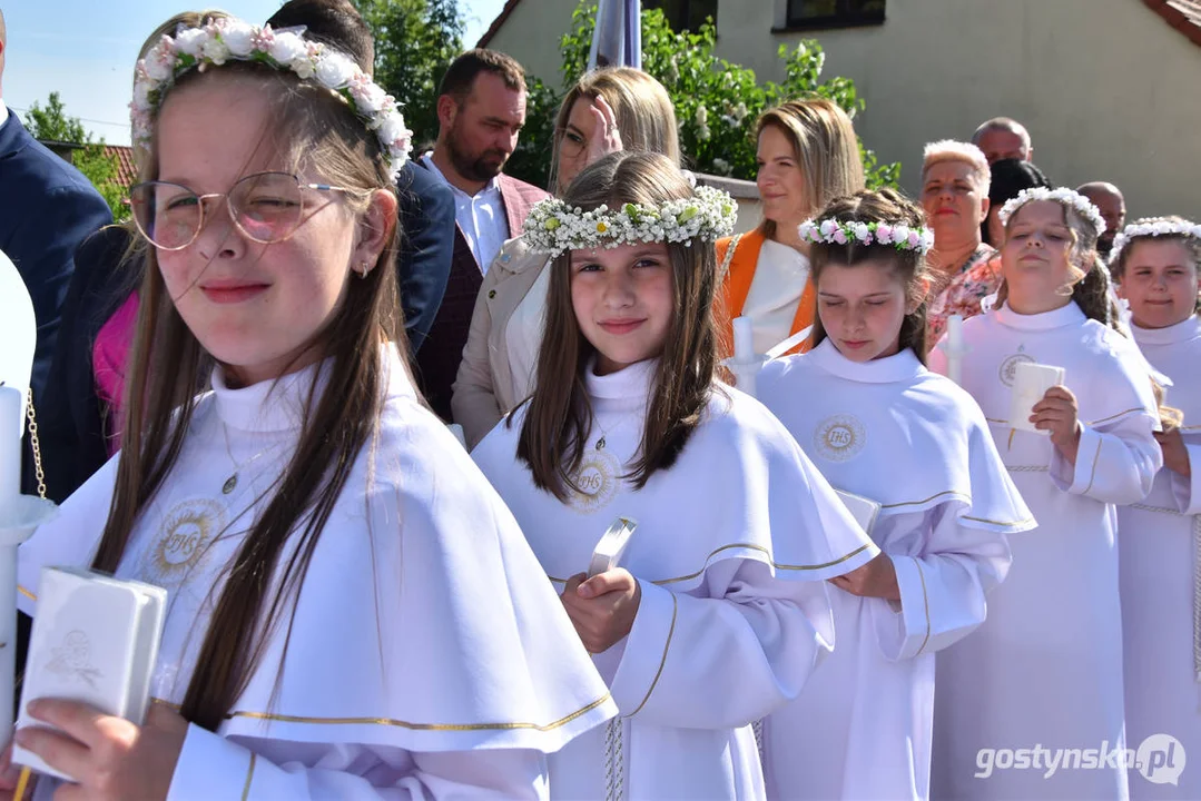 Sakrament I Komunii Świętej w parafii w Pogorzeli