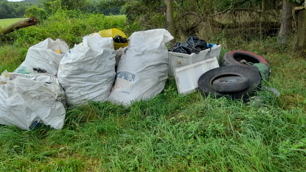 Dzikie wysypiska śmieci dookoła Gostynia