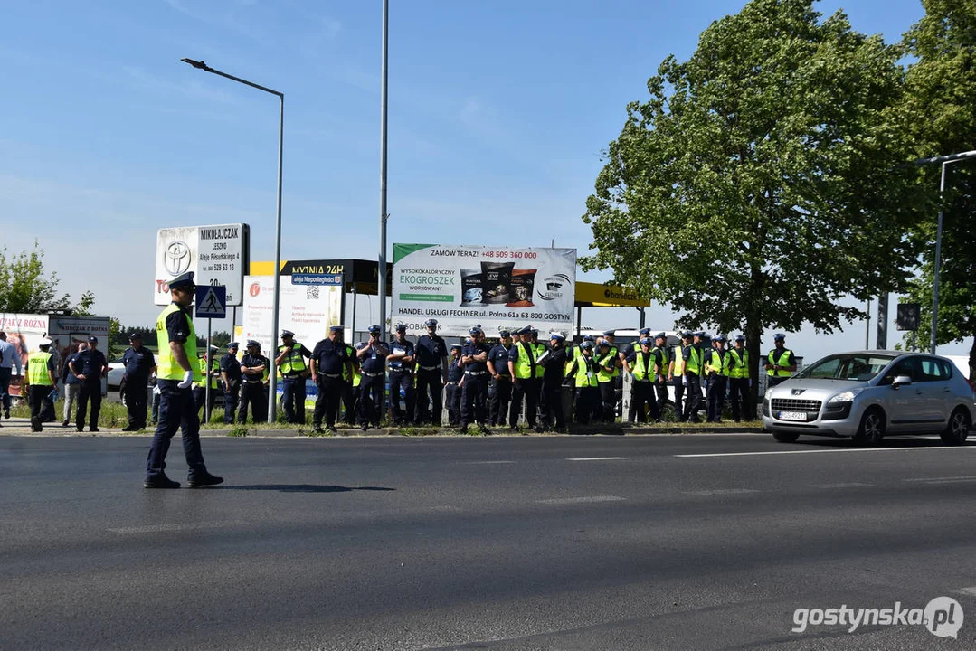 34. Konkurs "Policjant ruchu drogowego 2024” w Gostyniu. Dzień drugi - ręczna regulacja ruchem