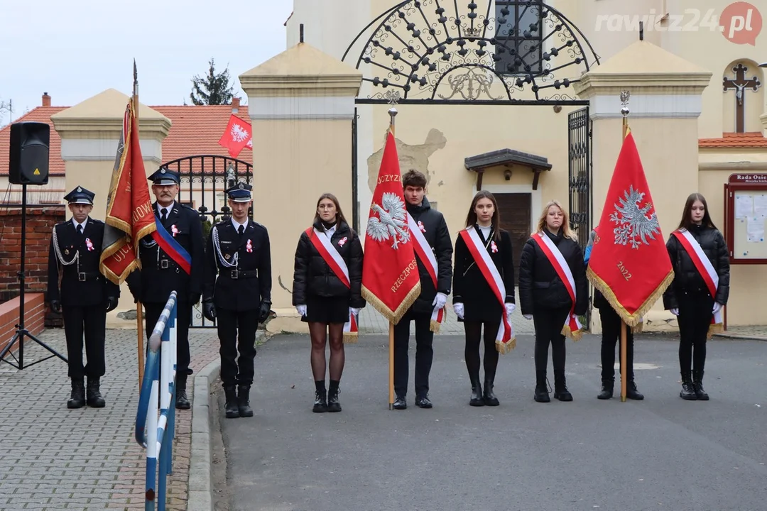 Miejska Górka. Odsłonięcie tablicy pamiątkowej na budynku WTZ