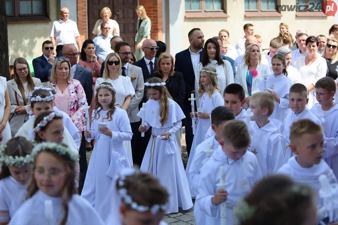 Pierwsza Komunia Święta w "białym" kościele