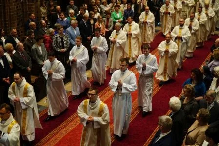Diakon z naszego terenu przyjął święcenia kapłańskie. Został też skierowany na nową parafię