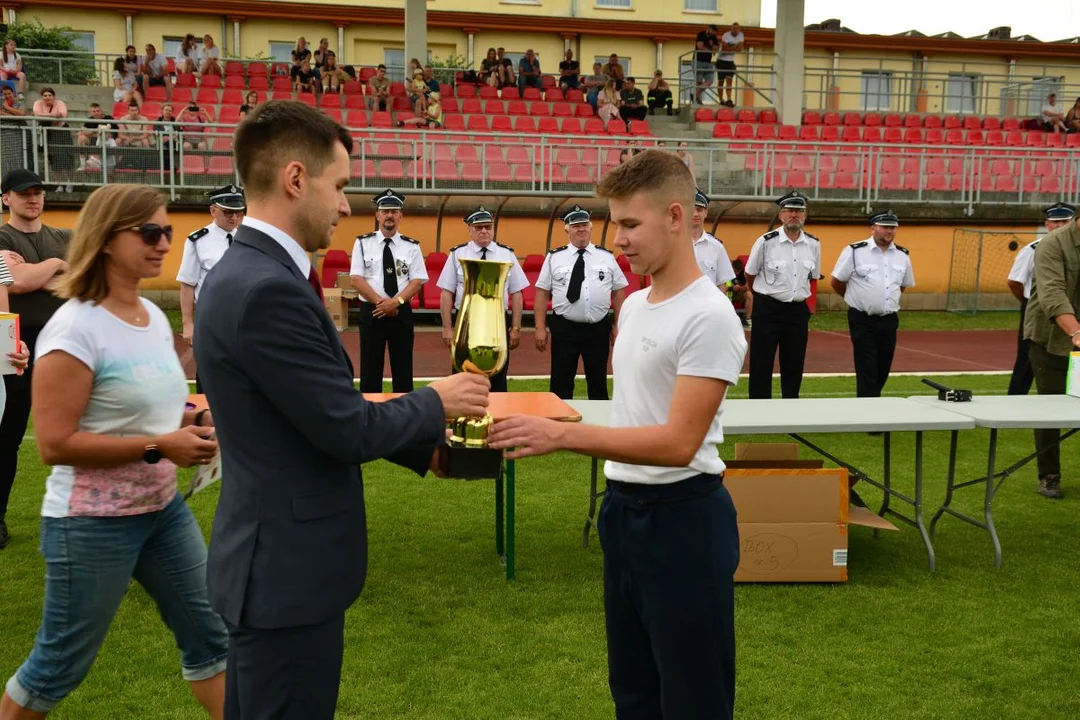 Drużyny z OSP Cielcza bezkonkurencyjne podczas gminnych zawodów w Jarocinie