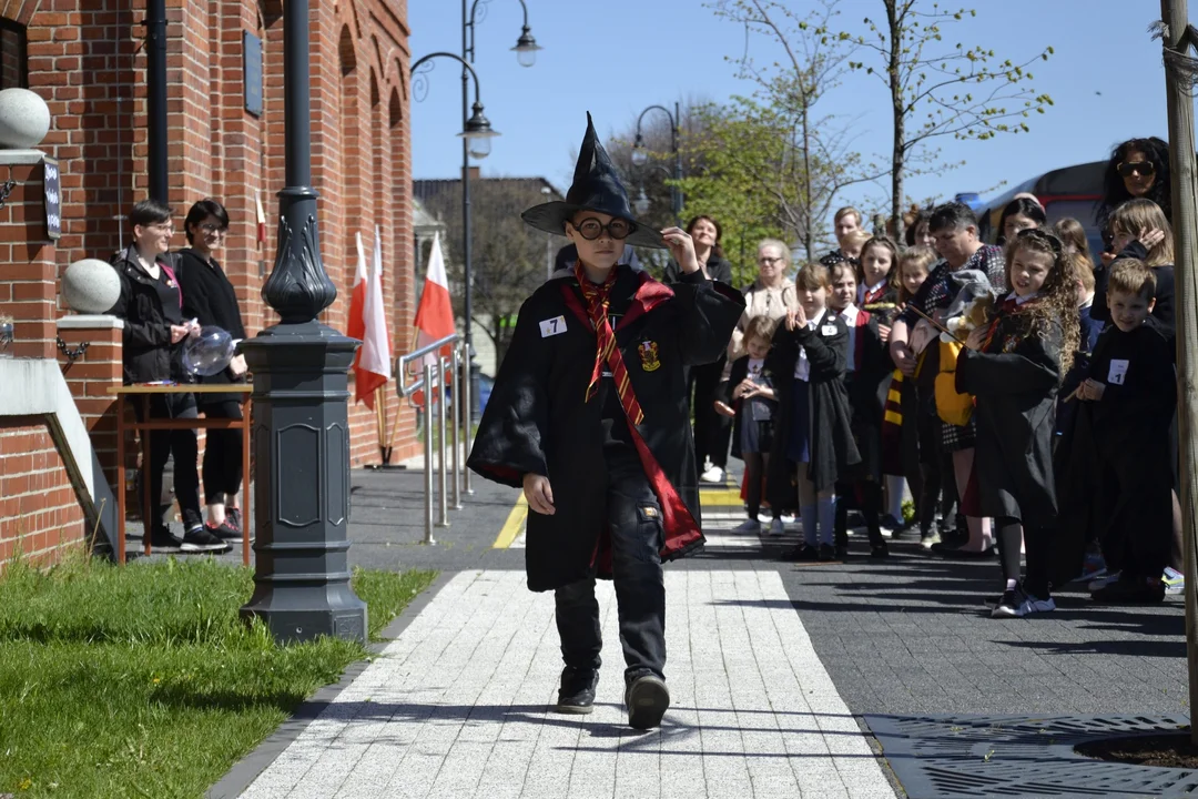 Biblioteka Publiczna Miasta i Gminy Pleszew zaprasza do świata Harrego Pottera - Zdjęcie główne