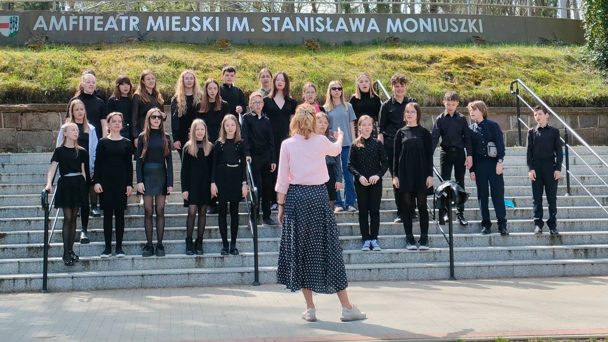 Pokonali konkurencję i przywieźli "srebrne pasmo". Sukces chóru z Państwowej Szkoły Muzycznej w Gostyniu - Zdjęcie główne