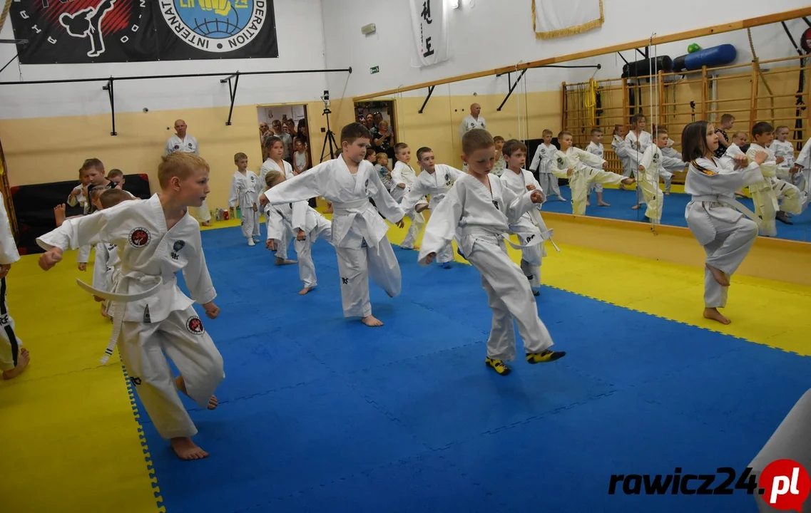 Rawicz. Egzaminy na stopnie dziecięce w taekwon-do - Zdjęcie główne