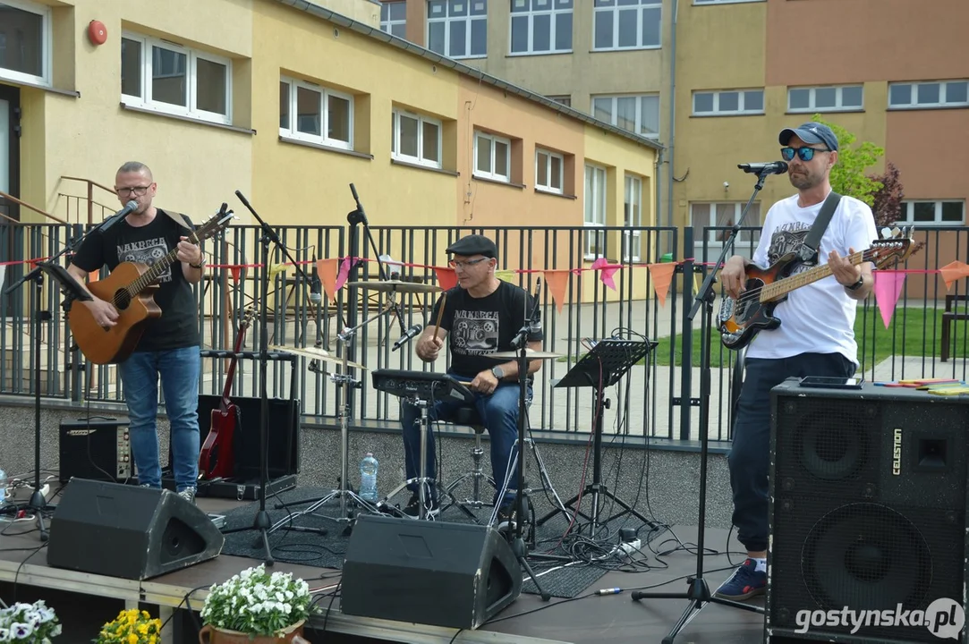 Obchody 234. rocznicy uchwalenia Konstytucji 3 Maja i festyn PRL w Krobi
