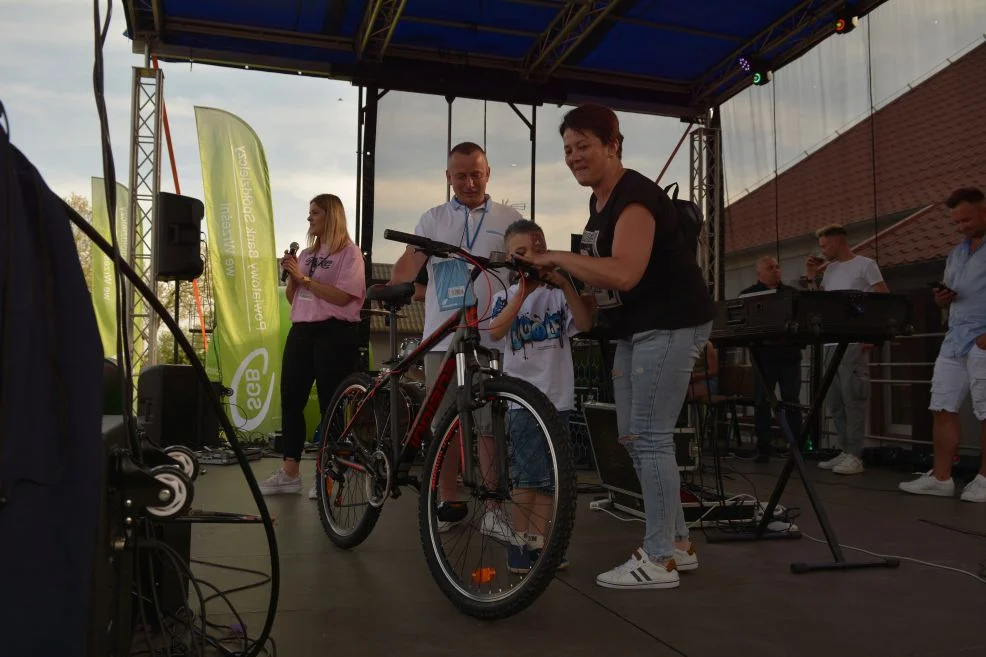 Świetna zabawa w Dobieszczyźnie. Festyn cieszył się dużym zainteresowaniem