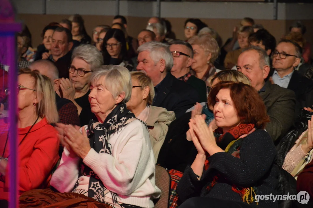 Koncert największych przebojów musicalowych i filmowych w Poniec. Od "Księżniczki Czardasza" po "Skrzypka na dachu"