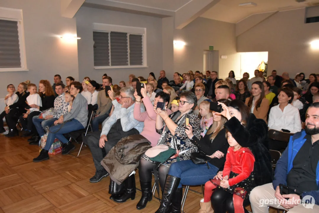 Przedszkolny Przegląd Kolęd i Pastorałek w centrum kultury w Piaskach