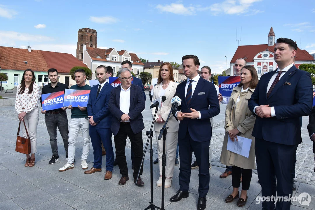 Lider Konfederacji Krzysztof Bosak w Gostyniu spotkał się z mieszkańcami