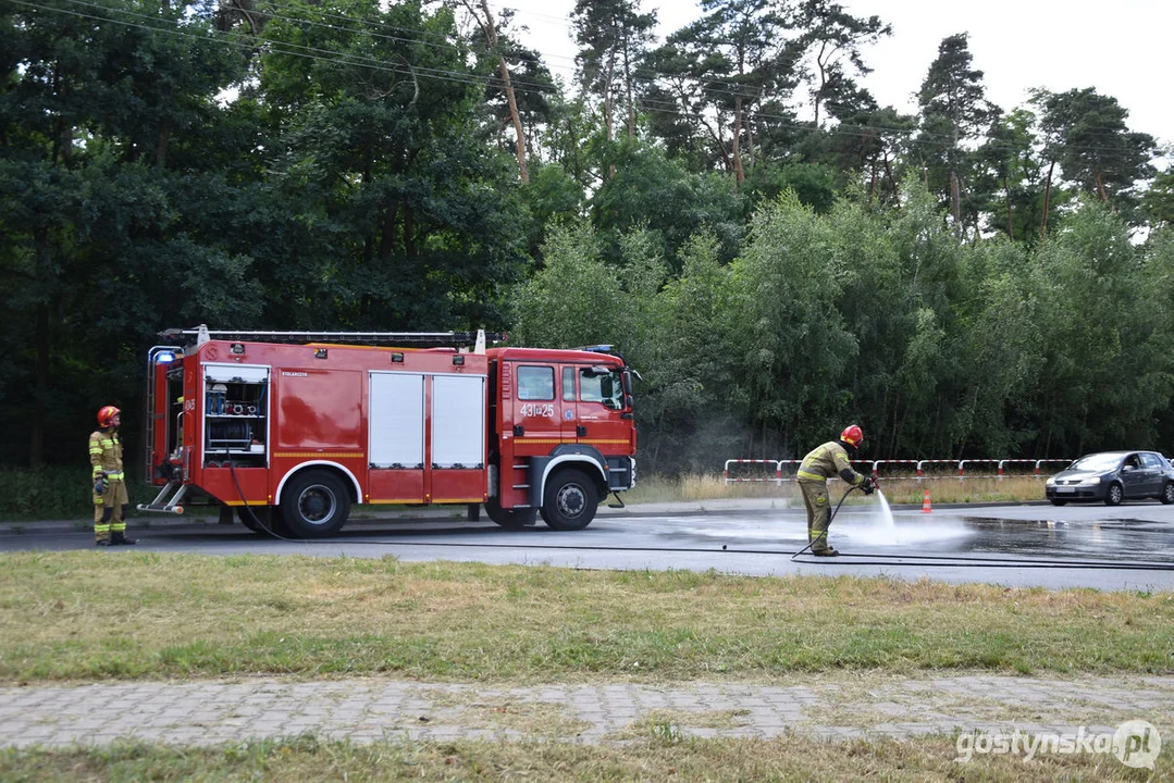 Pożar samochodu w Gostyniu