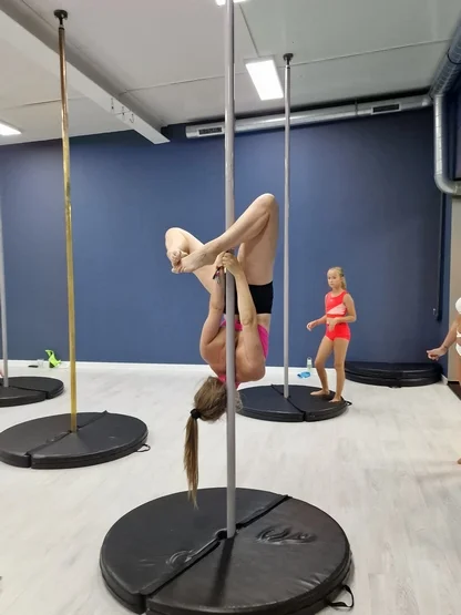 Evey Studio - szkoła pole dance w Pleszewie