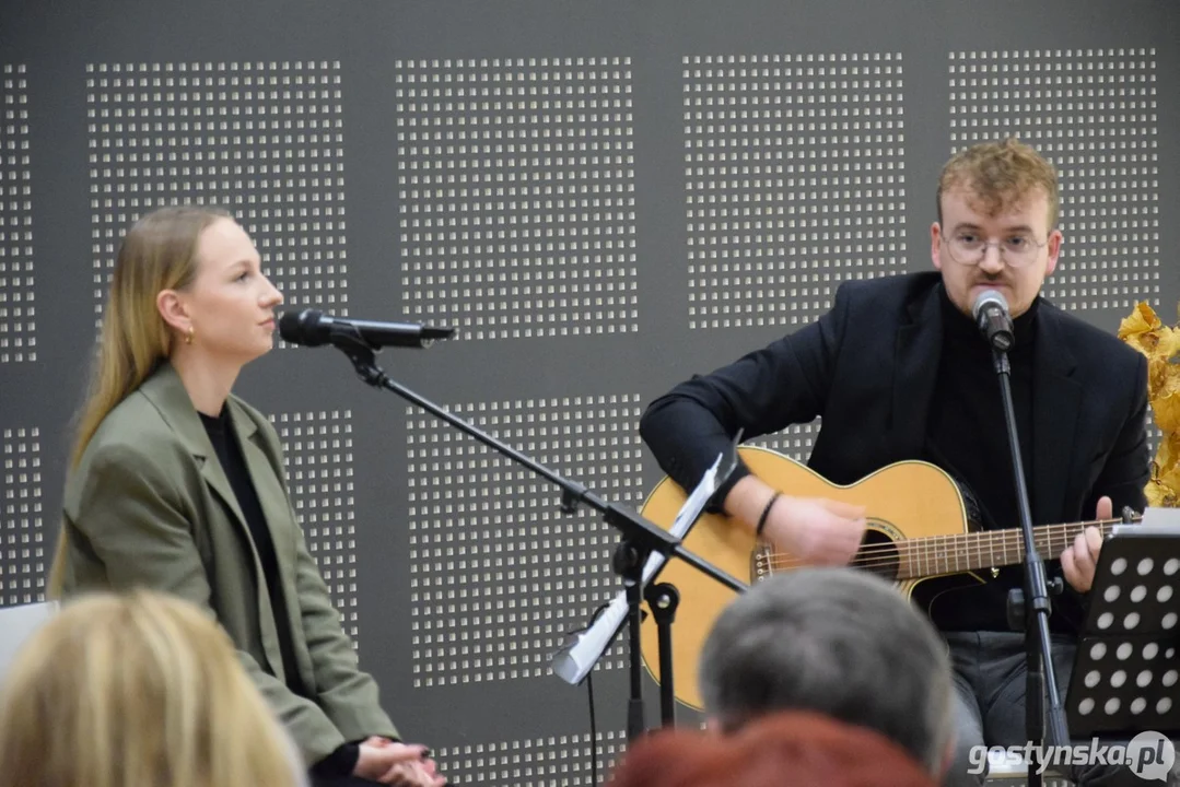 Muzyczne zaduszki w KROB_KULT - występ duetu Jagna Knapp i Paweł Pawlak