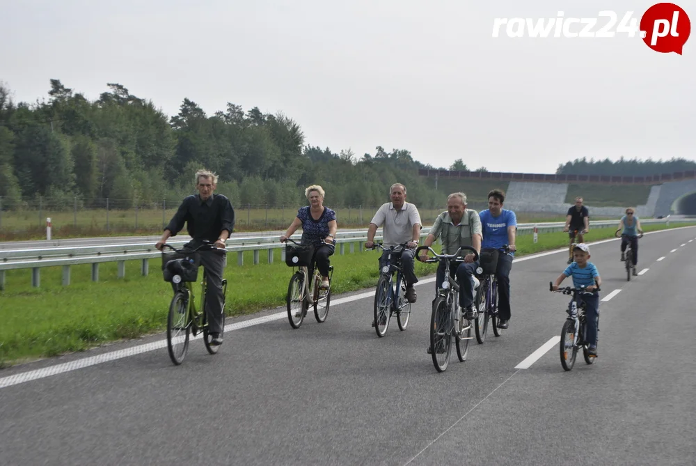 Rowerzyści, rolkarze i piesi opanowali S5 (ZDJĘCIA Z 2014 ROKU)