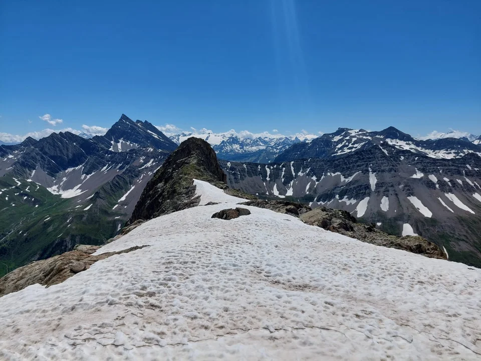 Ultramaratończyk Rafał Przybył z Bodzewka Pierwszego zdobył Mont Blanc