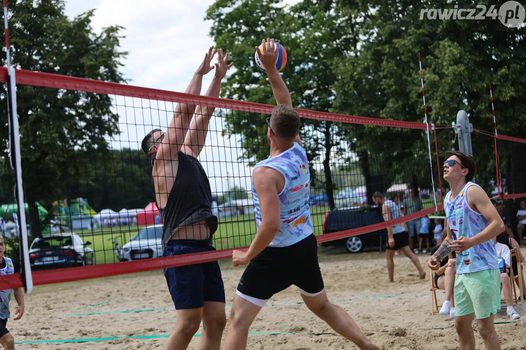 Turniej siatkówki plażowej w Jutrosinie