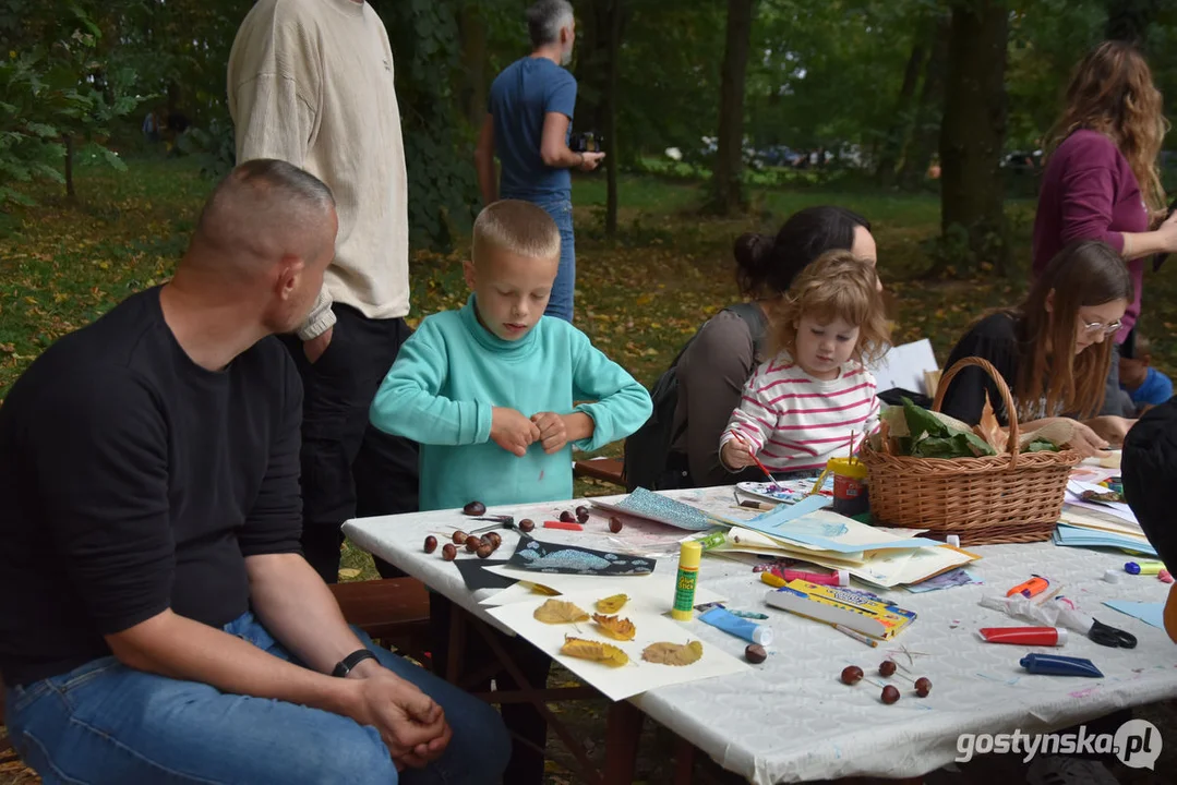 Zlot samochodów retro w Zamku Wielkopolskim w Rokosowie