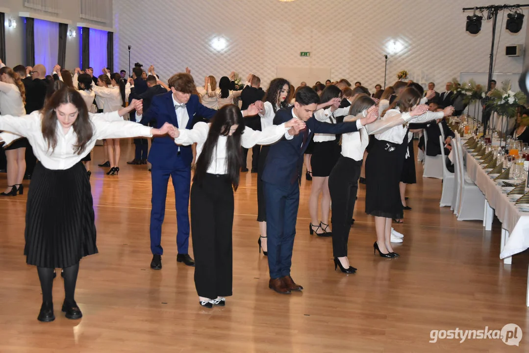 Jak się bawiła młodzież na balu studniówkowym ZSO w Gostyniu?