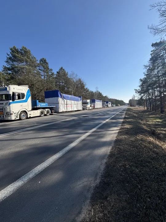 78 tys. zł kary! Tyle grozi firmie transportowej, która skontrolowali inspektorzy na krajowej 10