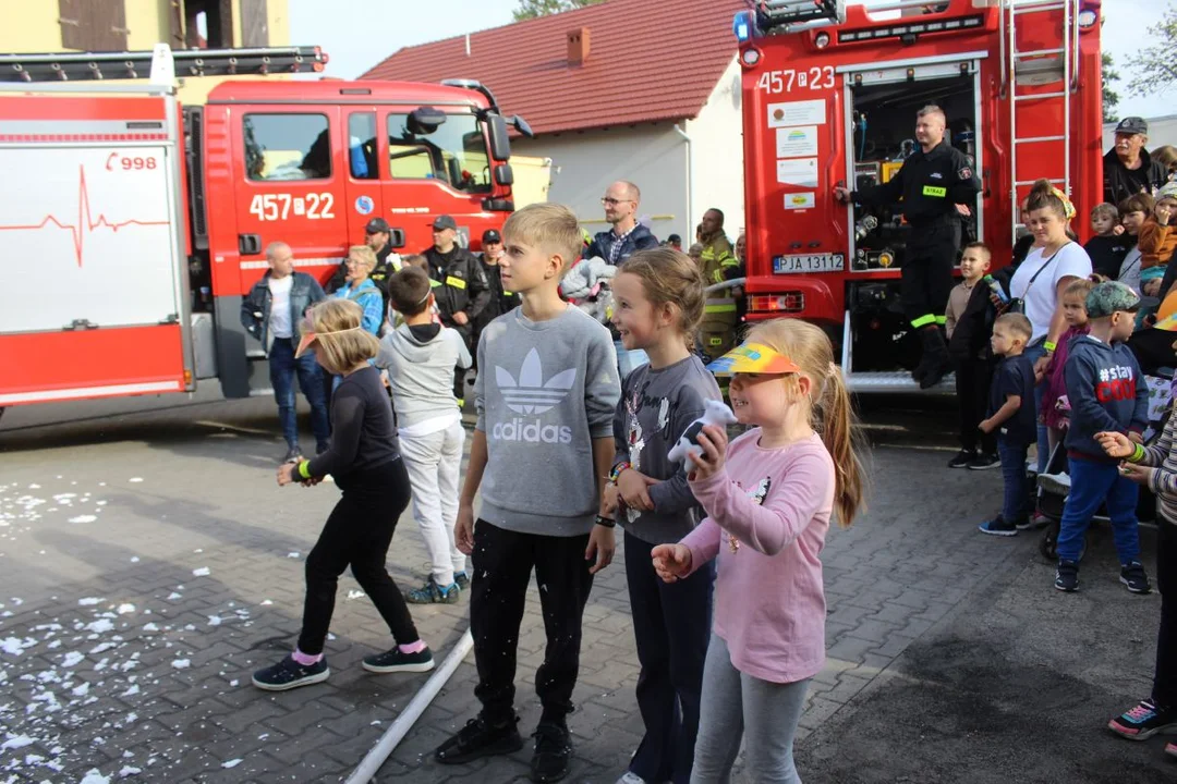 Festyn mundurowy dla Macieja Kaliszaka, prezesa OSP w Jarocinie