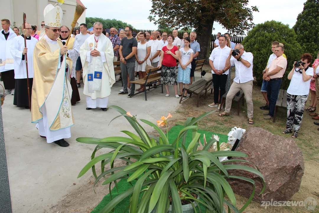 Uroczysta msza św. z okazji 400-lecia franciszkanów oraz 300-lecia konsekracji kościoła w Choczu [ZDJĘCIA, WIDEO] - Zdjęcie główne