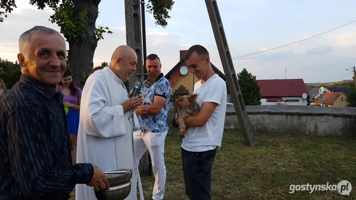 Błogosławieństwo zwierząt domowych w kościele w Starym Gostyniu