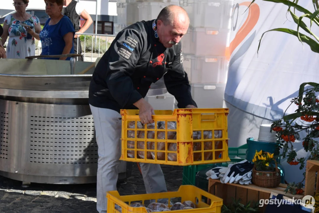 Święto Sera Smażonego w  w Pogorzeli - ustanowili rekord Polski  na największą porcję sera smażonego