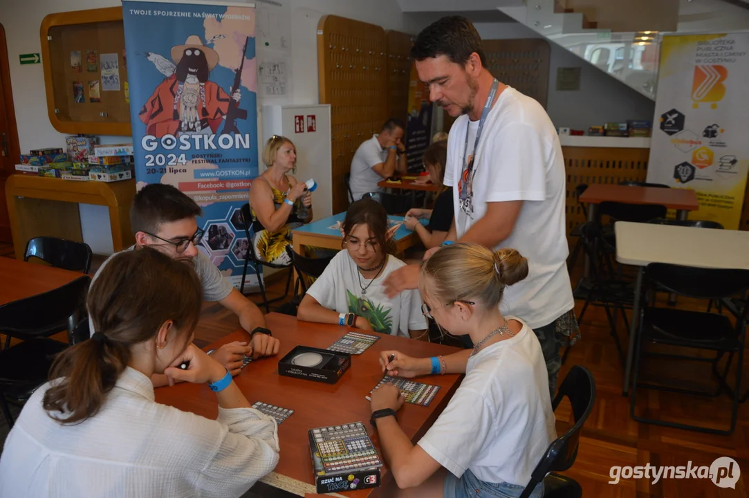 Gostkon drugiego dnia przeniósł się do biblioteki w Gostyniu