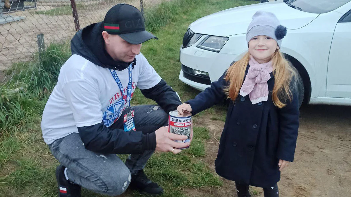 Zebrano blisko 9,5 tysiąca złotych. Podsumowanie „Zbiórki Powstańczej” gostyńskich kibiców - Zdjęcie główne