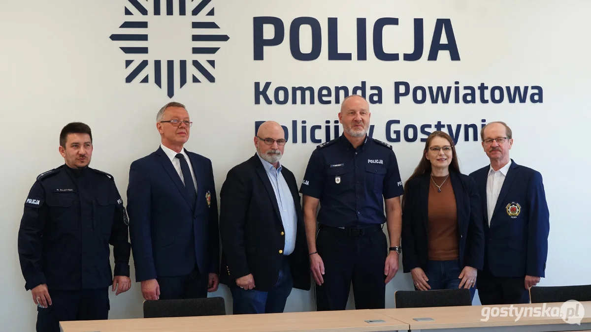 Leon "Zawodowiec". Amerykański policjant z IPA odwiedził kolegów z gostyńskiej komendy - Zdjęcie główne