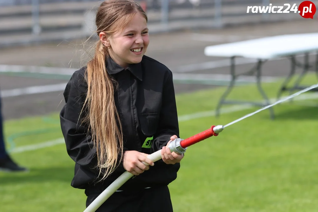 Dziecięce Drużyny Pożarnicze na zawodach w Miejskiej GórceDziecięce Drużyny Pożarnicze na zawodach w Miejskiej Górce