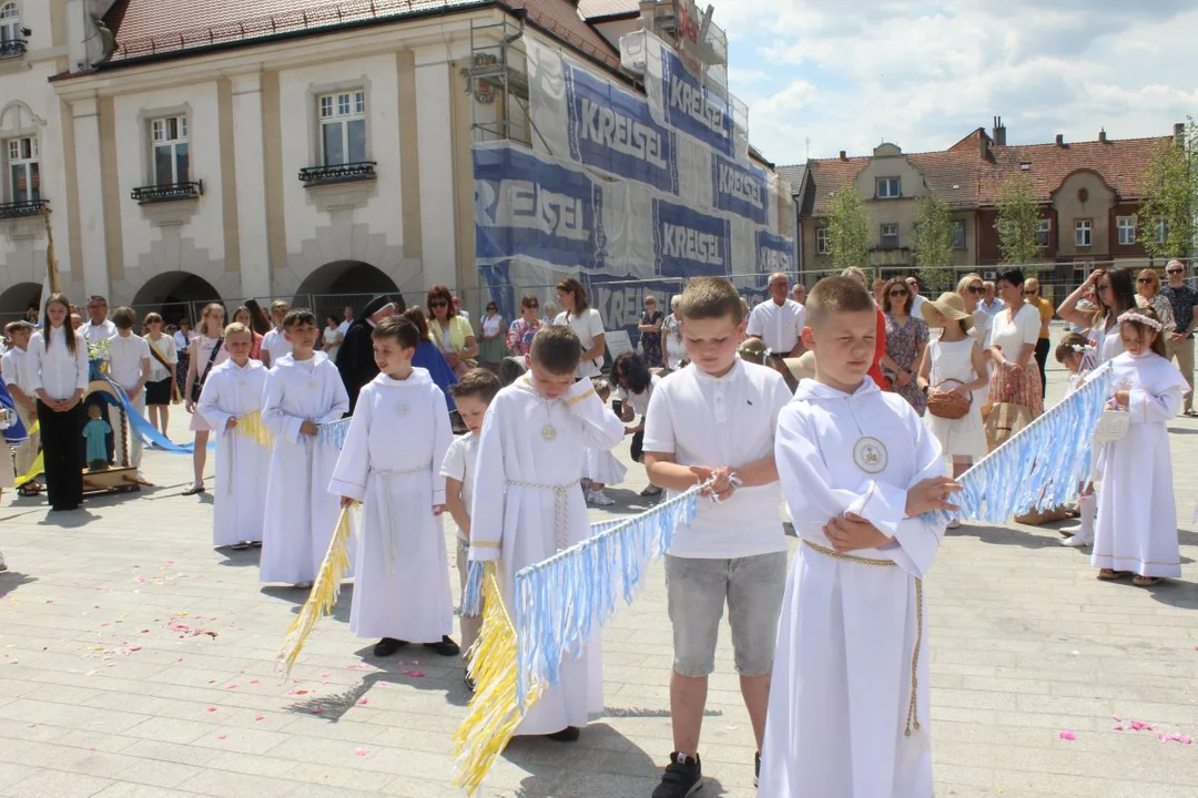 Boże Ciało w Jarocinie. Procesja z parafii św. Marcina do Chrystusa Króla