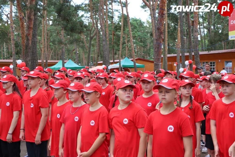 Ślubowanie i pasowanie na strażaka - członka MDP w Brennie (powiat leszczyński)