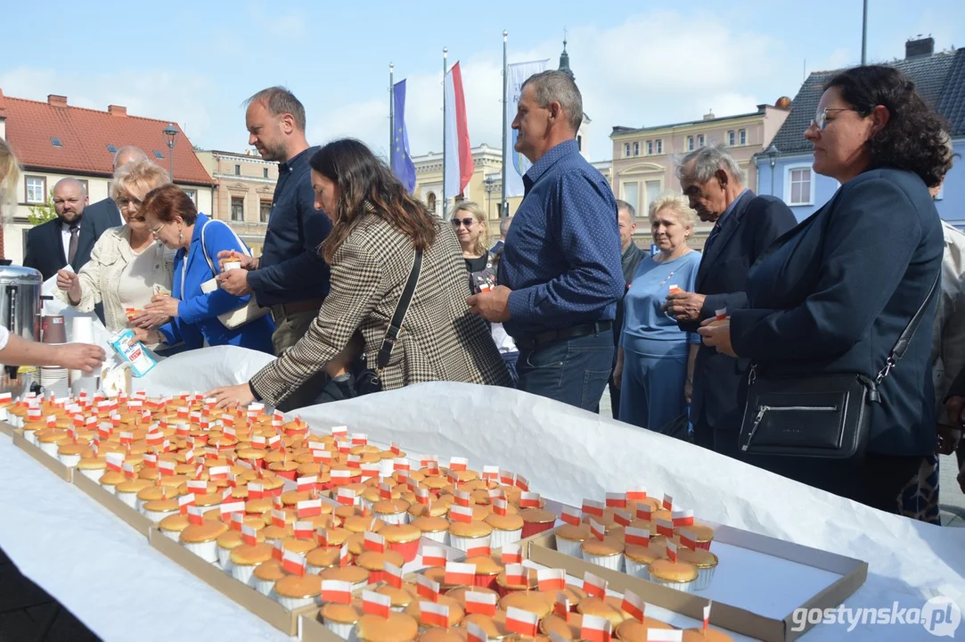 Obchody 234. rocznicy uchwalenia Konstytucji 3 Maja i festyn PRL w Krobi