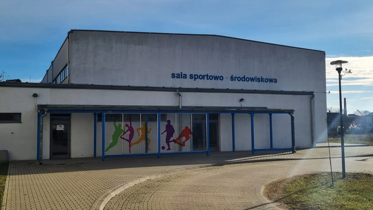 Najważniejsze inwestycje oświatowe - budowa sali sportowo – środowiskowej w Szelejewie Pierwszym