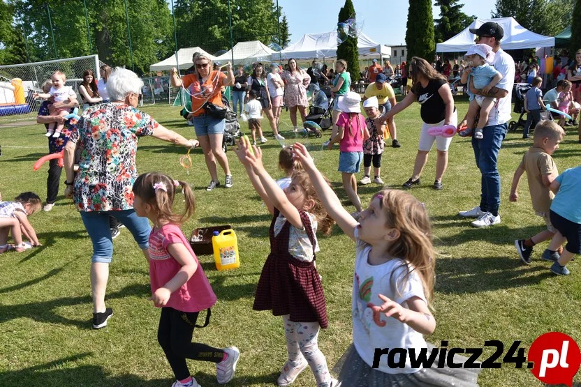 Koło Gospodyń Wiejskich zaprosiło całe rodziny na festyn (ZDJĘCIA) - Zdjęcie główne