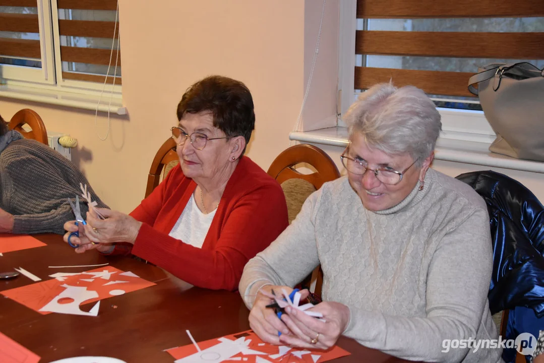 Międzypokoleniowe warsztaty kotylionowe w Borku Wlkp.