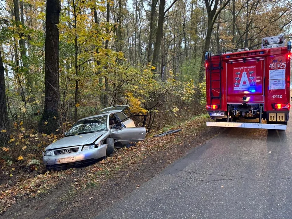 Wypadek w Kobiernie. Zderzenie trzech samochodów osobowych [ZDJĘCIA] - Zdjęcie główne