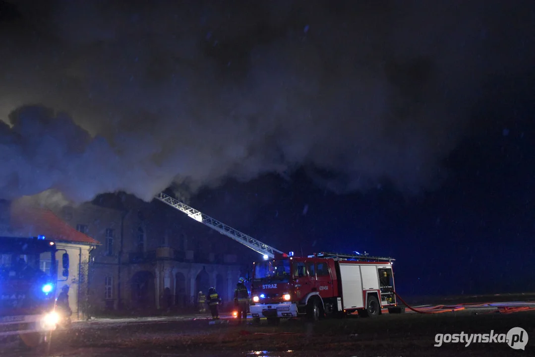 Pożar w pałacu w Pępowie