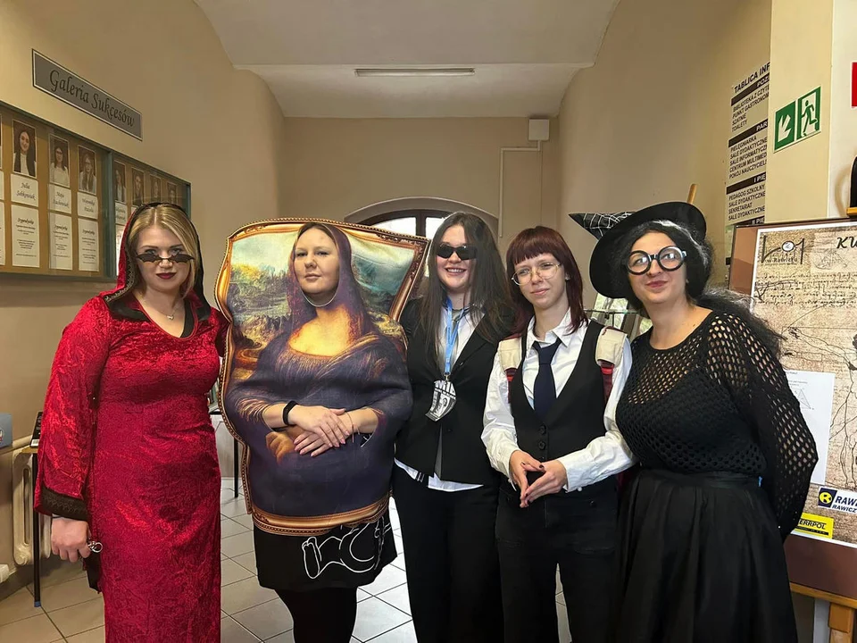 Mona Lisa, Joker, Zgredek, mumie i czarownice w szkole (ZDJĘCIA) - Zdjęcie główne