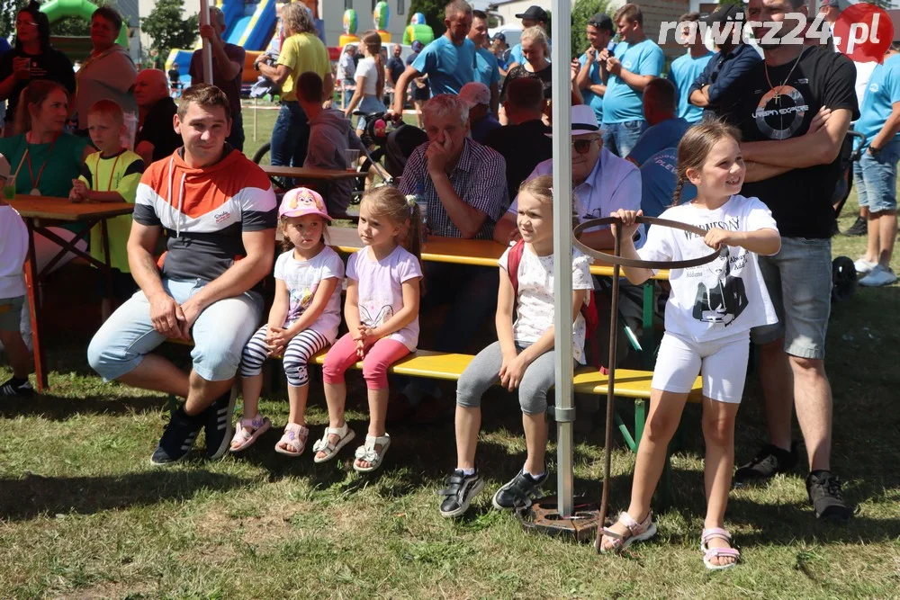 Charytatywny piknik sportowy w Szkaradowie