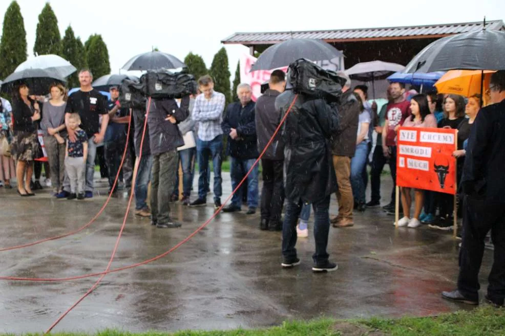 Protest przeciwko budowie ogromnej obowy w Kadziaku