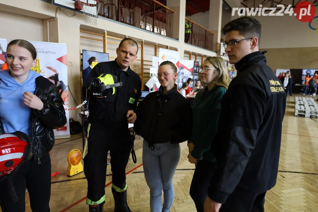 Targi edukacyjne w ZSZ Rawicz