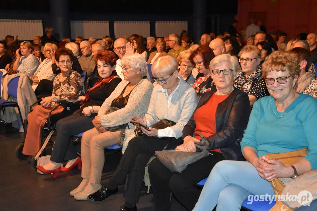 Gostyń. Koncert Grażyny Łobaszewskiej na scenie GOK Hutnik