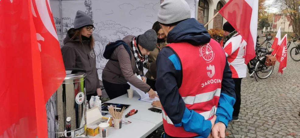 Sztafeta Niepodległościowa z RoweLOVE Jarocin