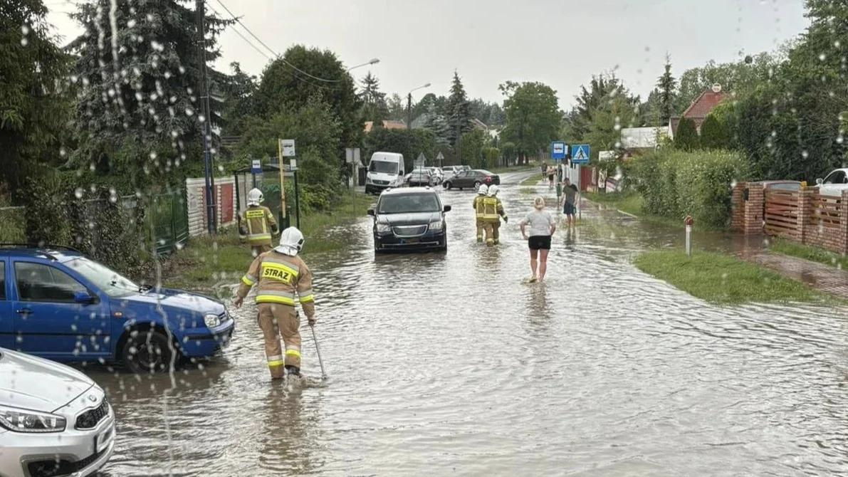 Nawałnice nad Poznaniem i okolicą. Strażacy interweniowali blisko 120 razy [ZDJĘCIA] - Zdjęcie główne